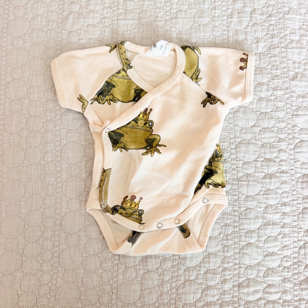 Kate Quinn Organic Cotton Frog Prince Kimono Bodysuit NB Cream Green Snaps